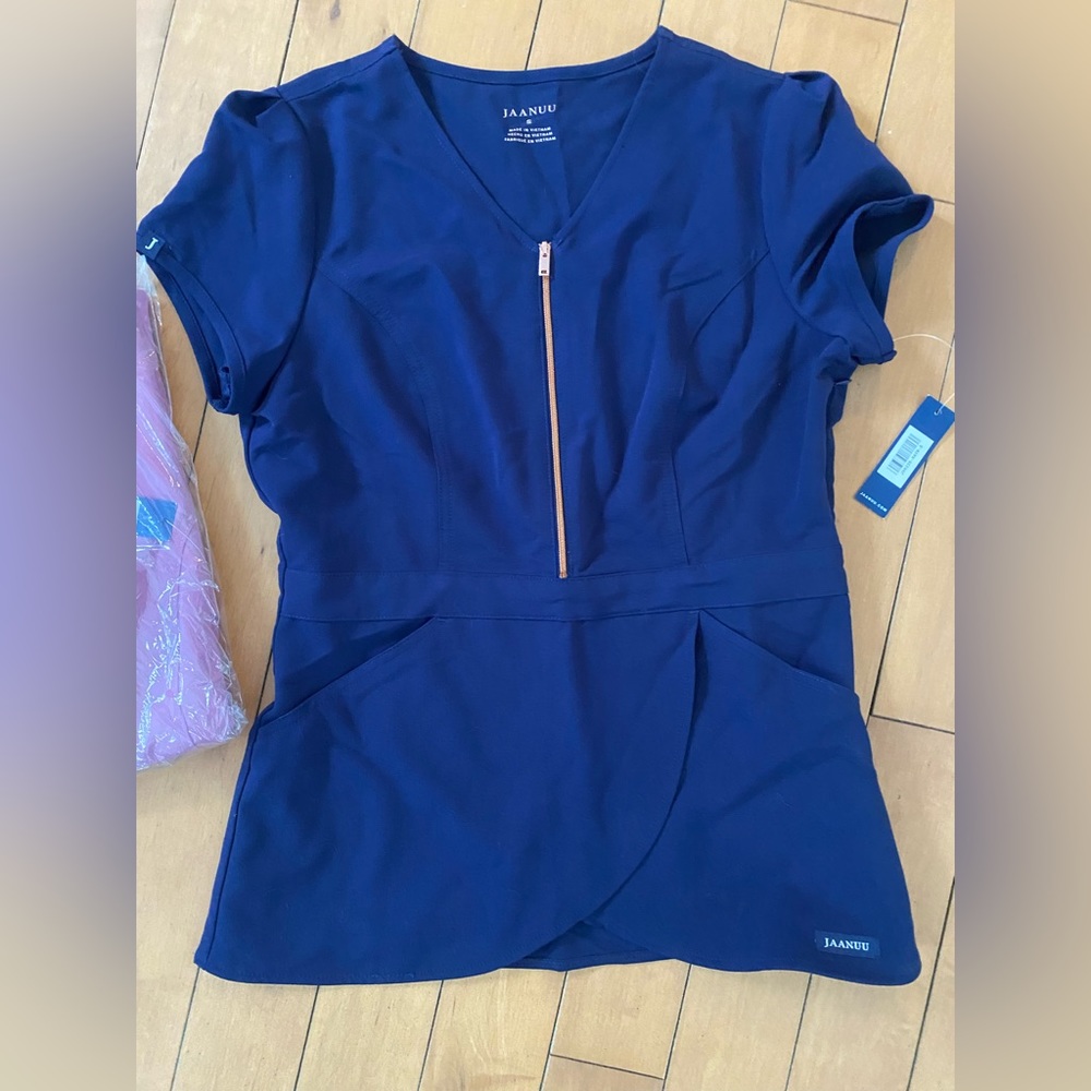 Jaanuu Small Scub Tops